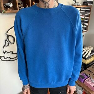 Vintage 80s Blue Blank Raglan Crewneck Sweatshirt USA ~ Size Medium
